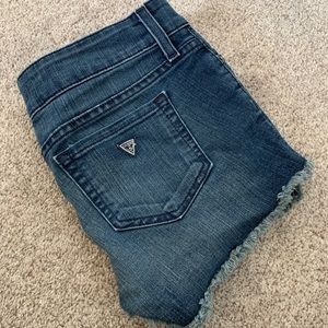 Guess shorts jean size US 28